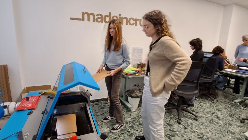 CREATIVITÀ E TECNOLOGIA LASER AL SERVIZIO DELL’AMBIENTE CON IL LABORATORIO “madeincruna”
